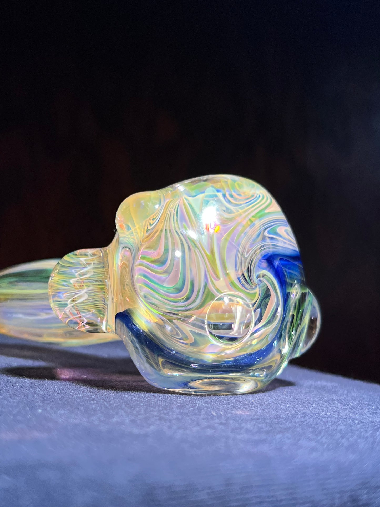 Multi-section fume spoon