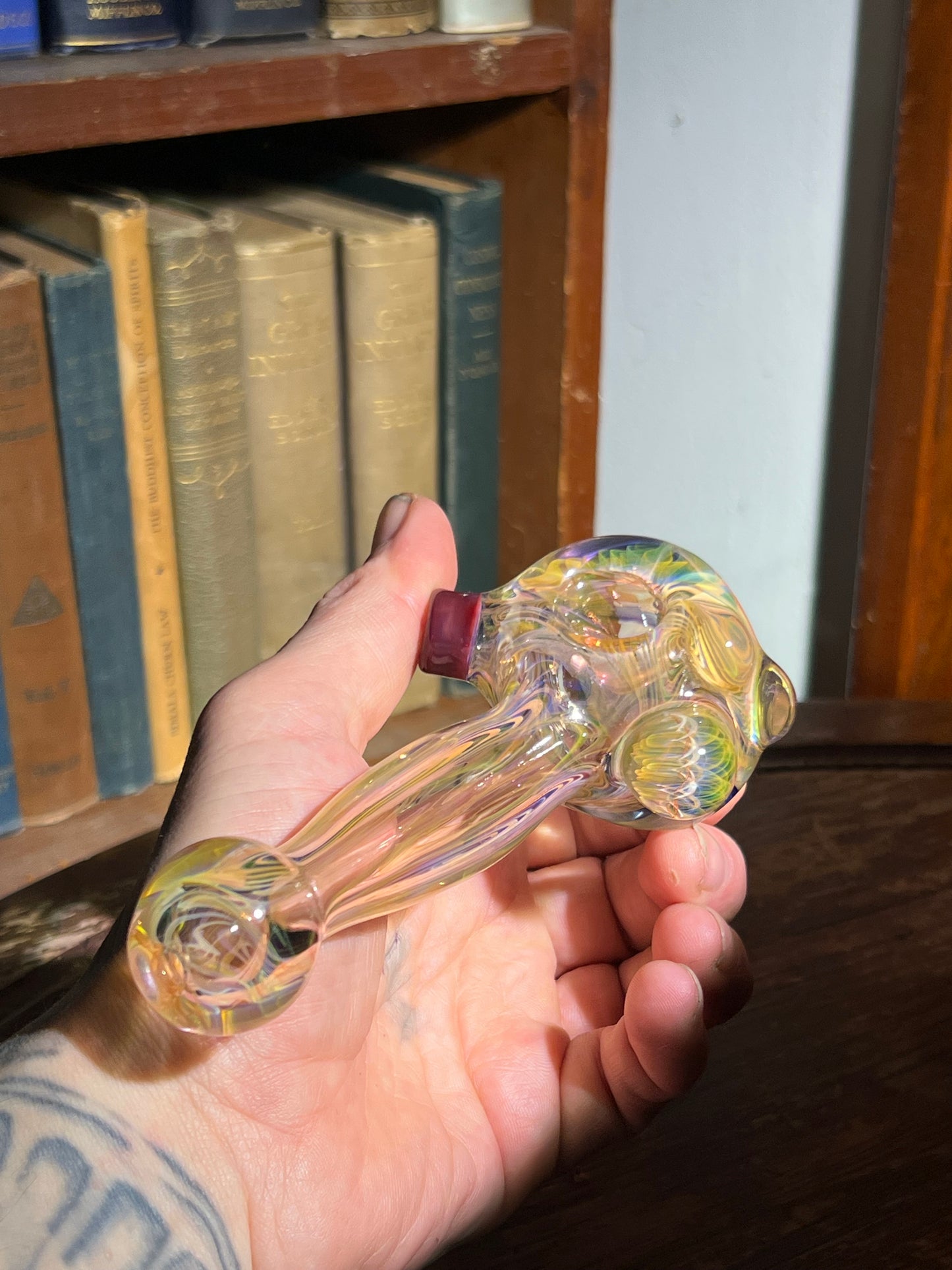 Multi-section fume spoon