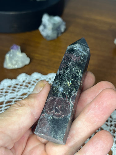 Garnet Stone Obelisk 124g