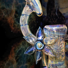 Load image into Gallery viewer, Flower 10mm dewar bubbler